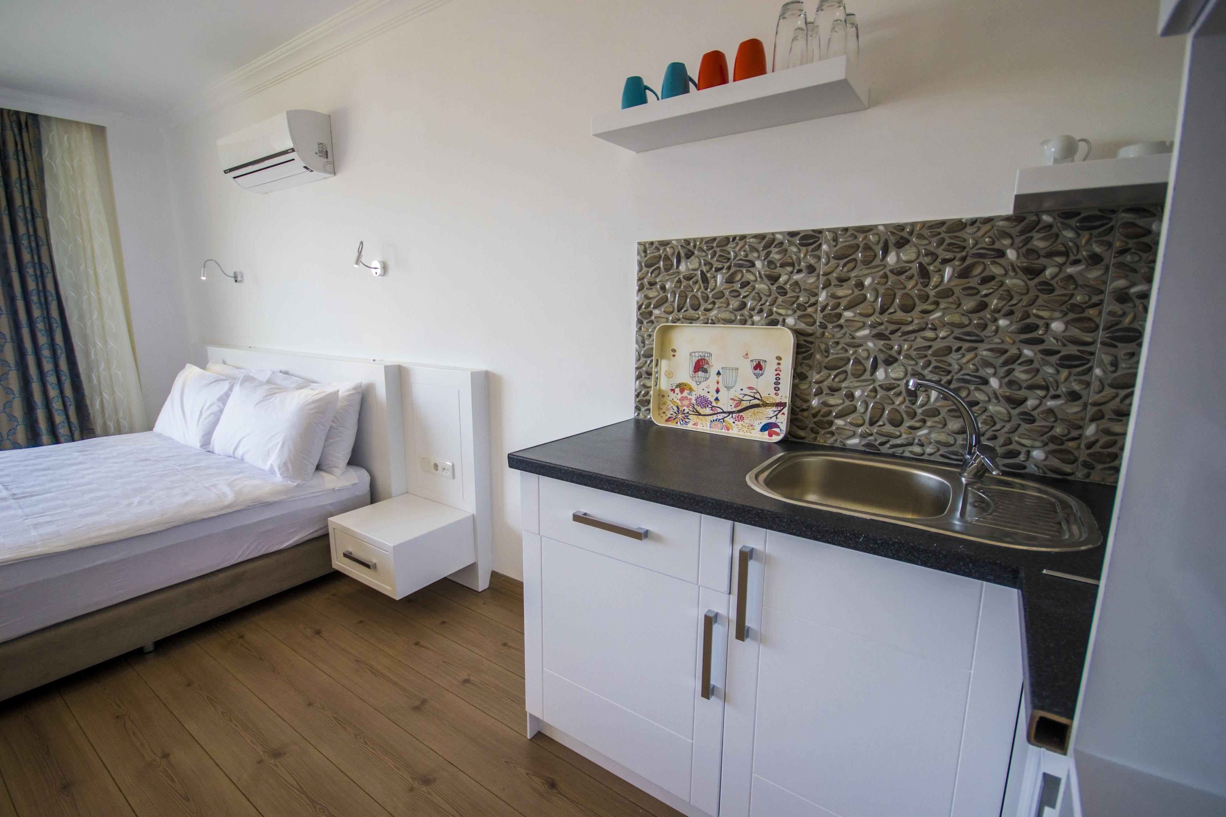 Kelebek Studio Apartments Калкан Экстерьер фото